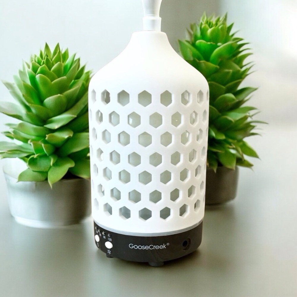 🆕 EXHALE Color Changing Essential Oil Diffuser  (SMALL)